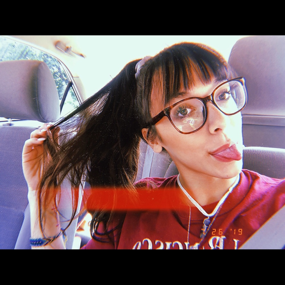 Meet your Posher, Emily